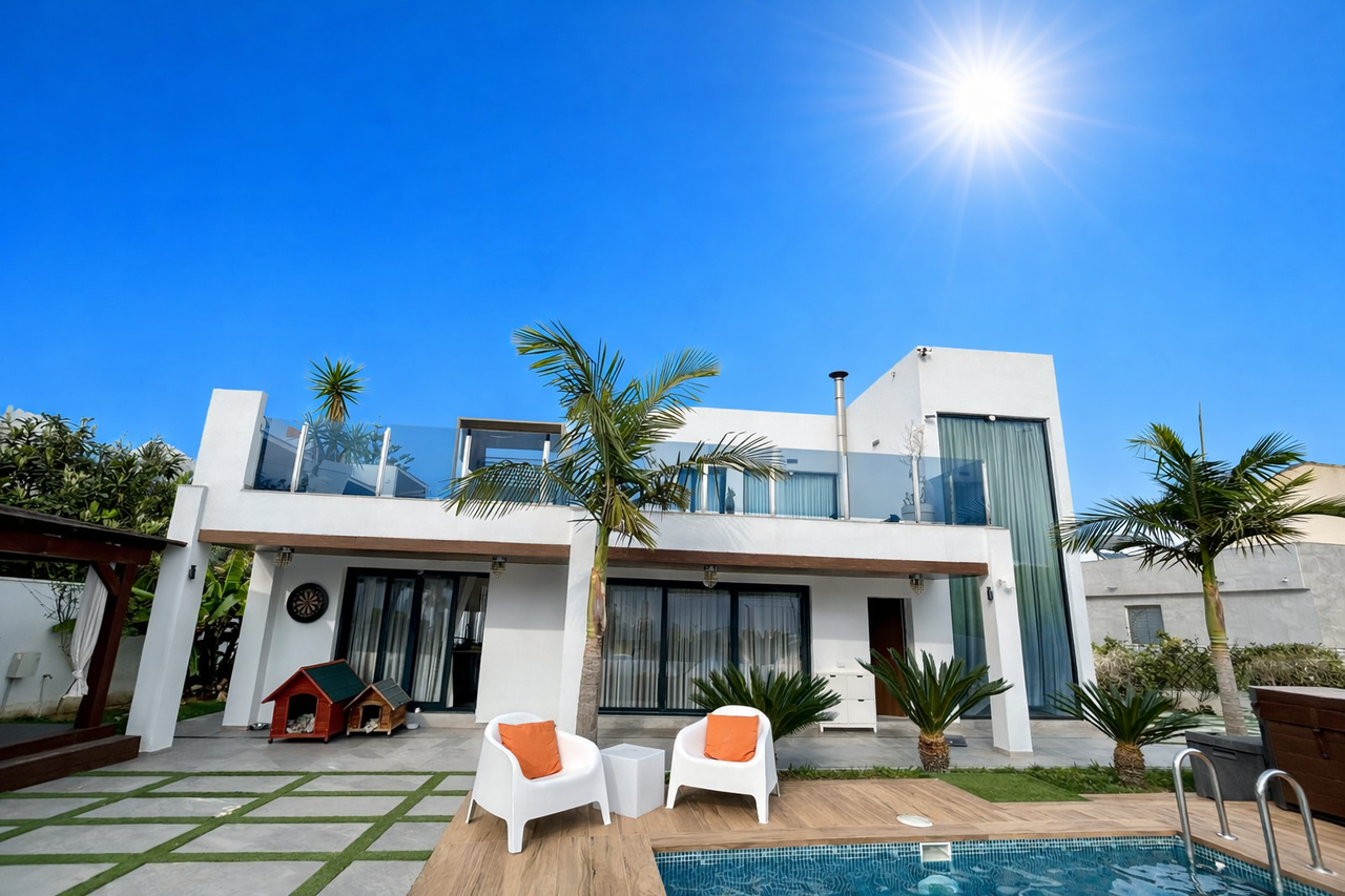3-Bedroom Villa in La Siesta, Torrevieja - Image 2