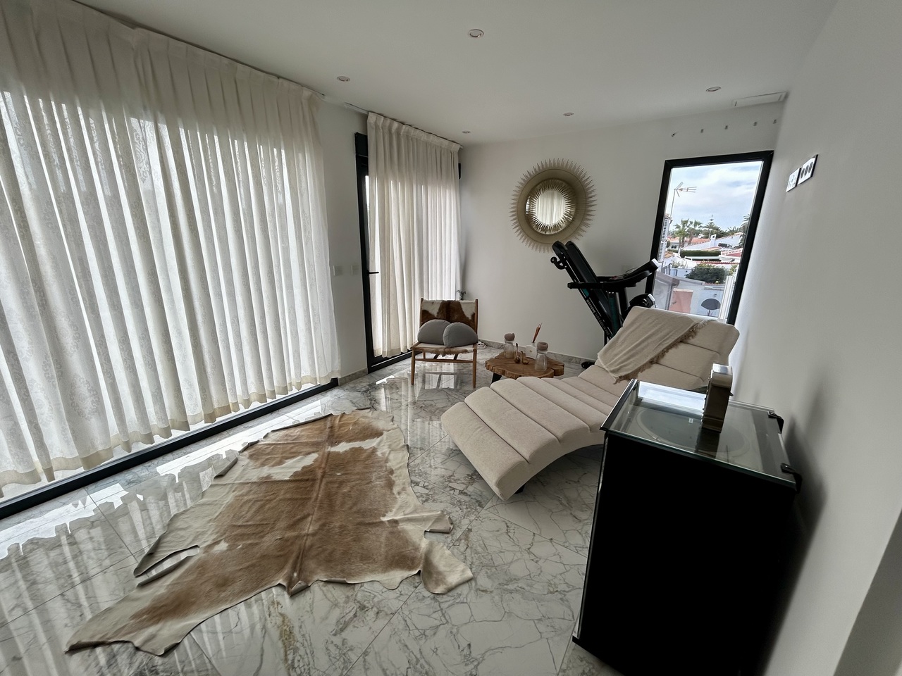 3-Bedroom Villa in La Siesta, Torrevieja - Image 32