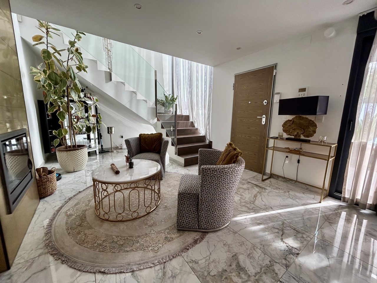 3-Bedroom Villa in La Siesta, Torrevieja - Image 7