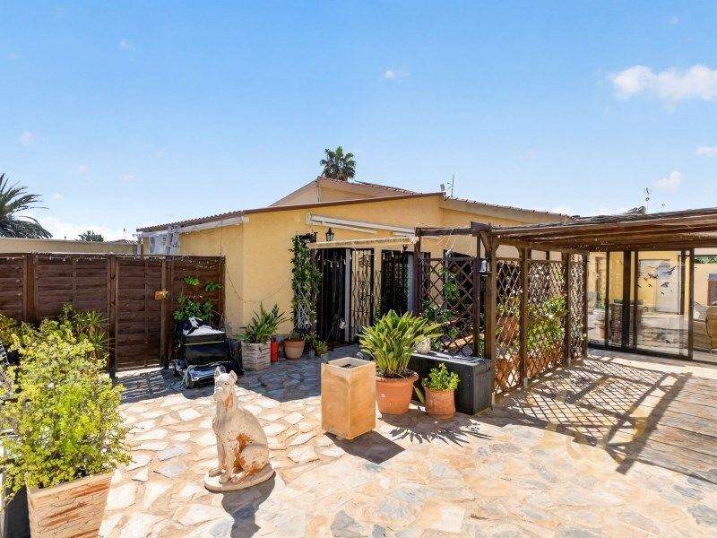 3-Zimmer Villa in Calas Blanca, Torrevieja - Image 1