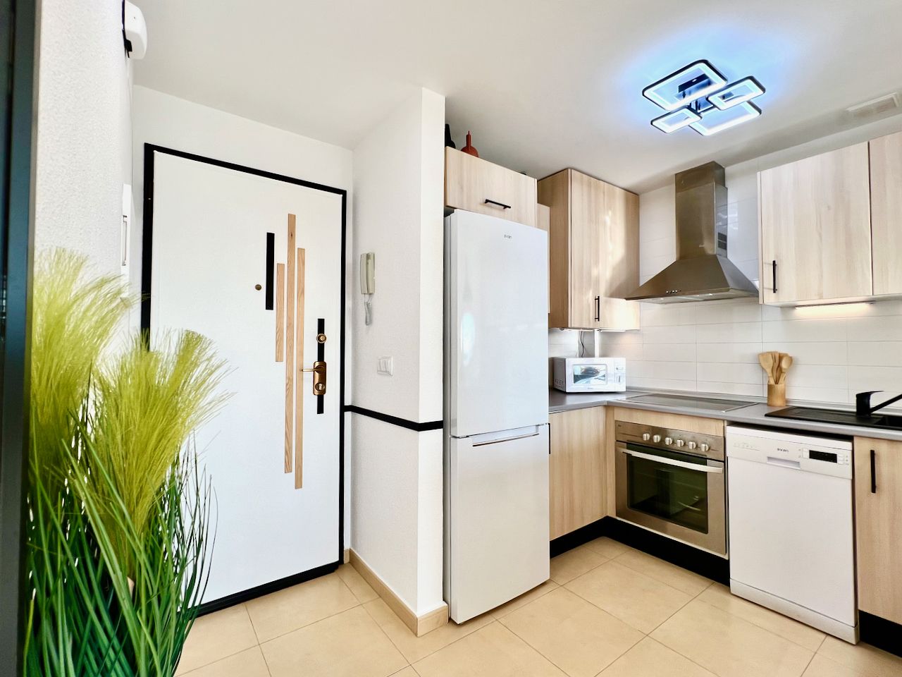 2-Bedroom Apartment in Roldán, Torre - Pacheco - Image 4