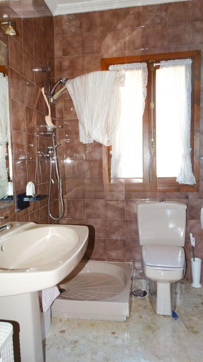 4-Bedroom Detached House in Benidorm | Sunny Casas - Cos... - Image 22