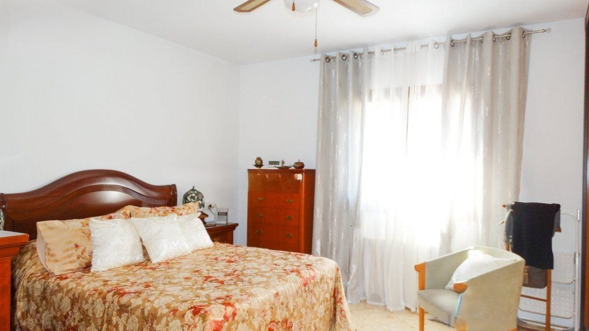 4-Bedroom Detached House in Benidorm | Sunny Casas - Cos... - Image 25