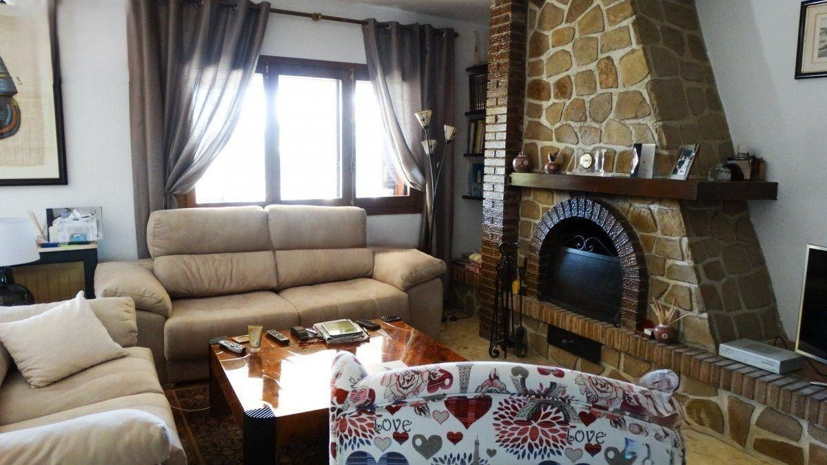 4-Bedroom Detached House in Benidorm | Sunny Casas - Cos... - Image 6