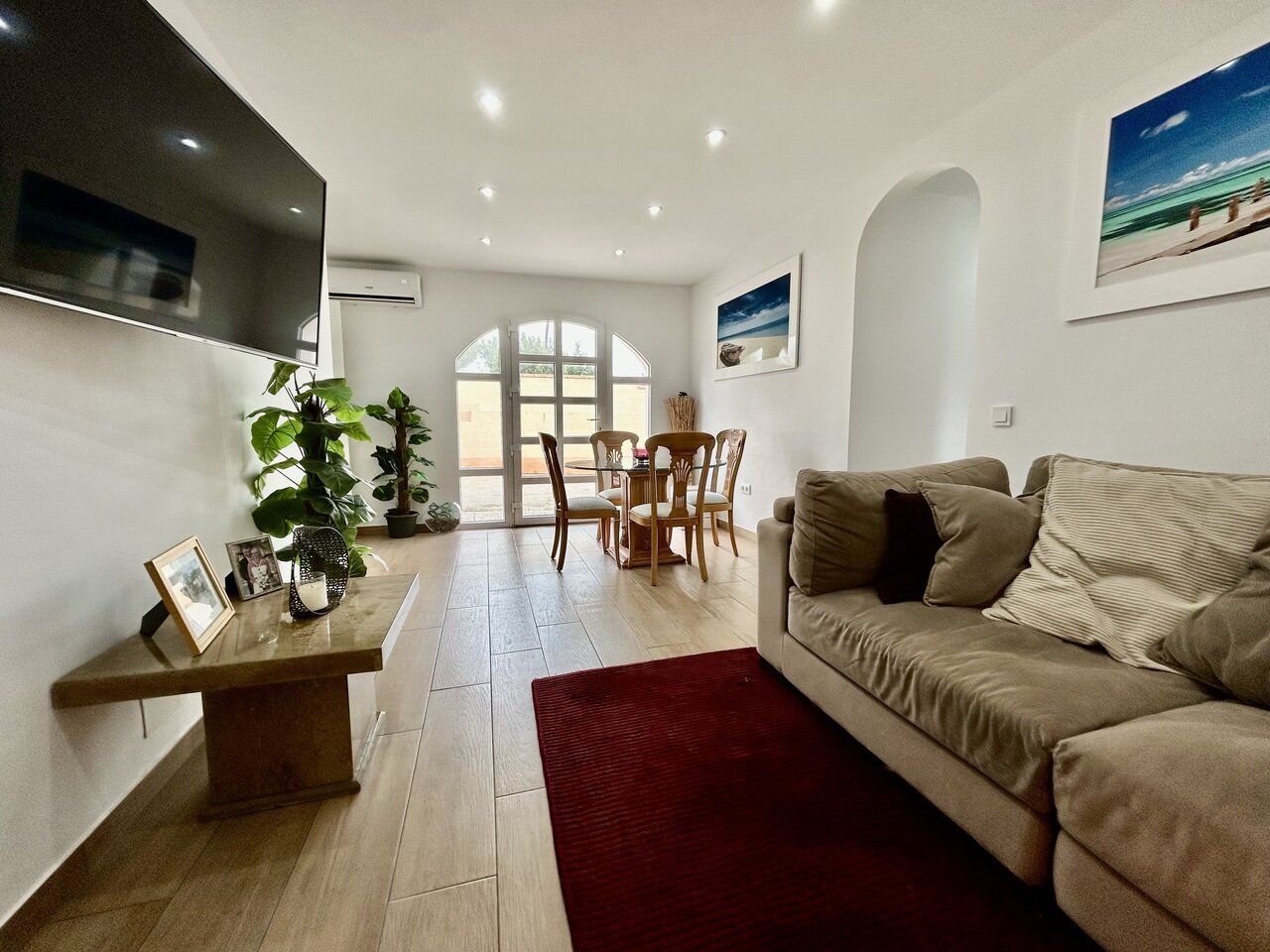 6-Bedroom Villa in Cabo Roig - Image 23