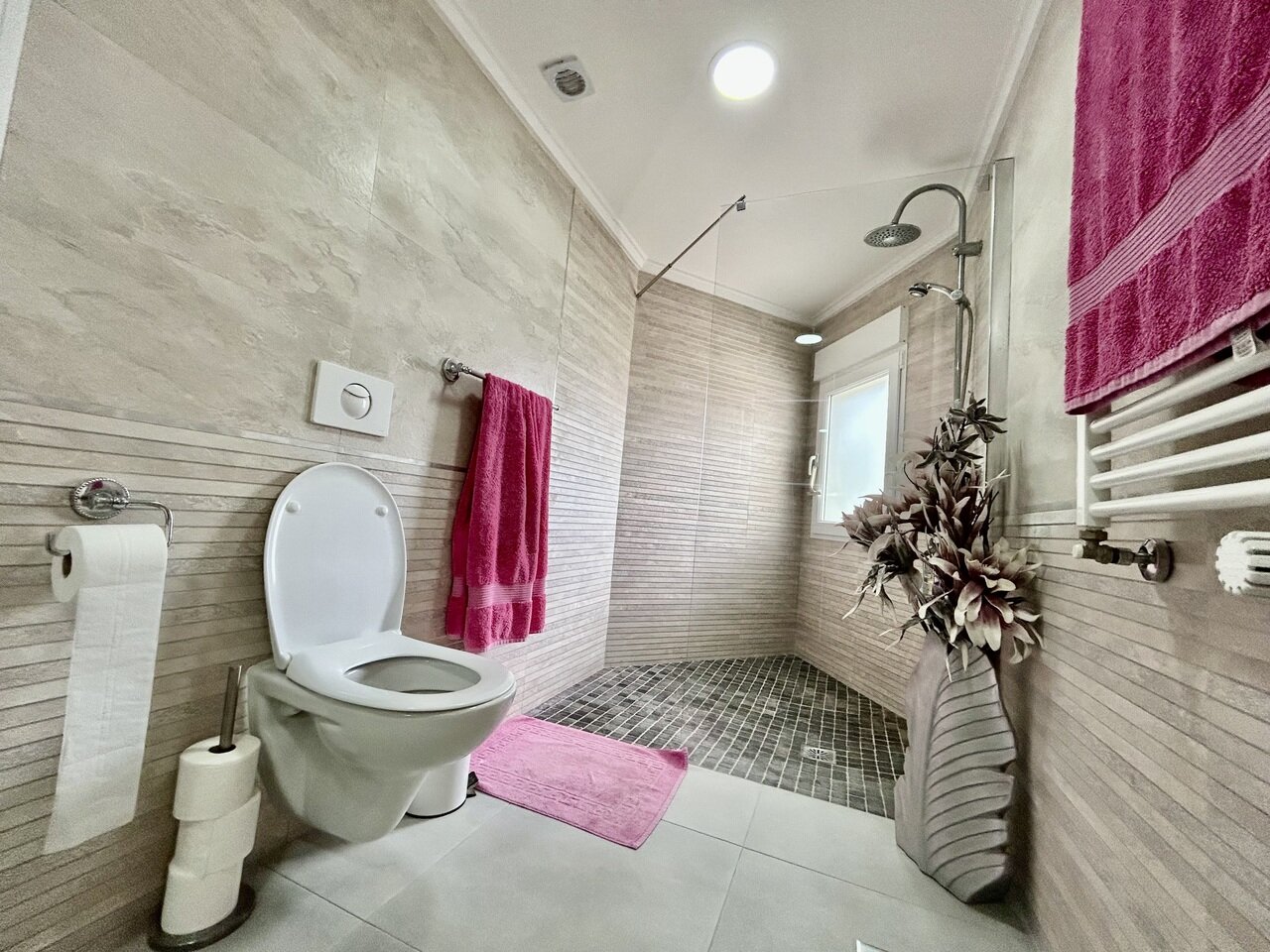 6-Bedroom Villa in Cabo Roig - Image 26