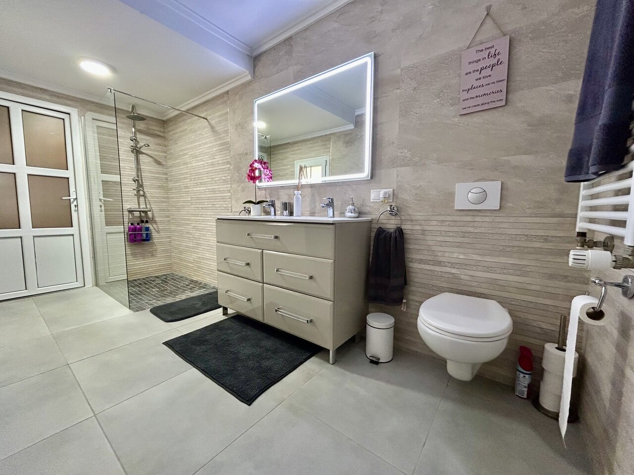 6-Bedroom Villa in Cabo Roig - Image 30