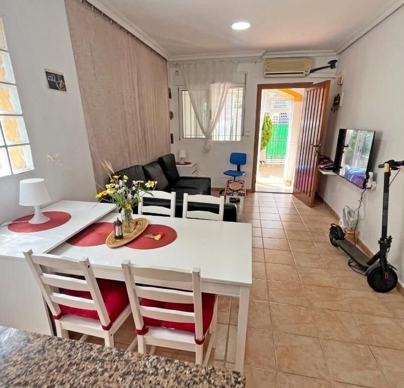 2-Bedroom House in El Edén - Los Estaños, Guardamar del Segura - Image 5