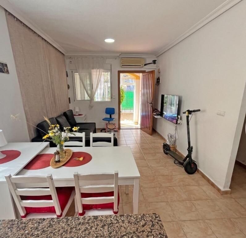 2-Bedroom House in El Edén - Los Estaños, Guardamar del Segura - Image 6