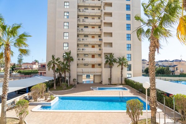 Apartamento de 2 Dormitorios en La Veleta, Torrevieja