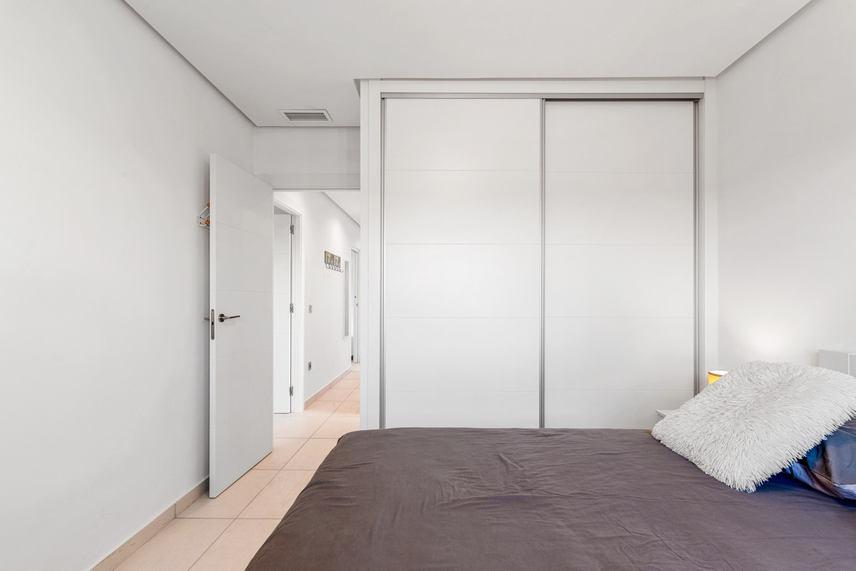 4-Bedroom Detached House in Benijofar | Sunny Casas - Co... - Image 20