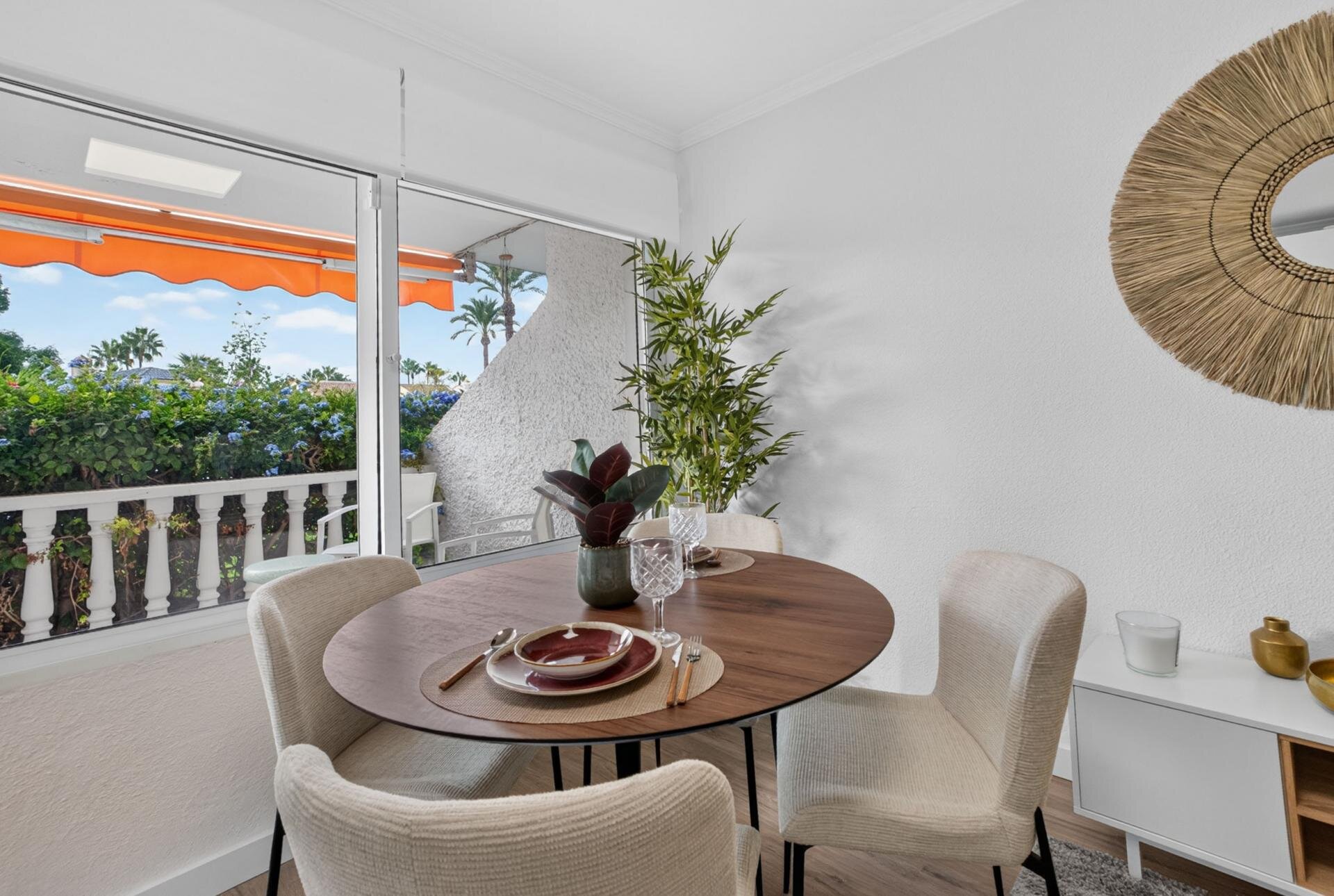 2-Bedroom Apartment in Villamartín-las Filipinas, Orihuela Costa - Image 18