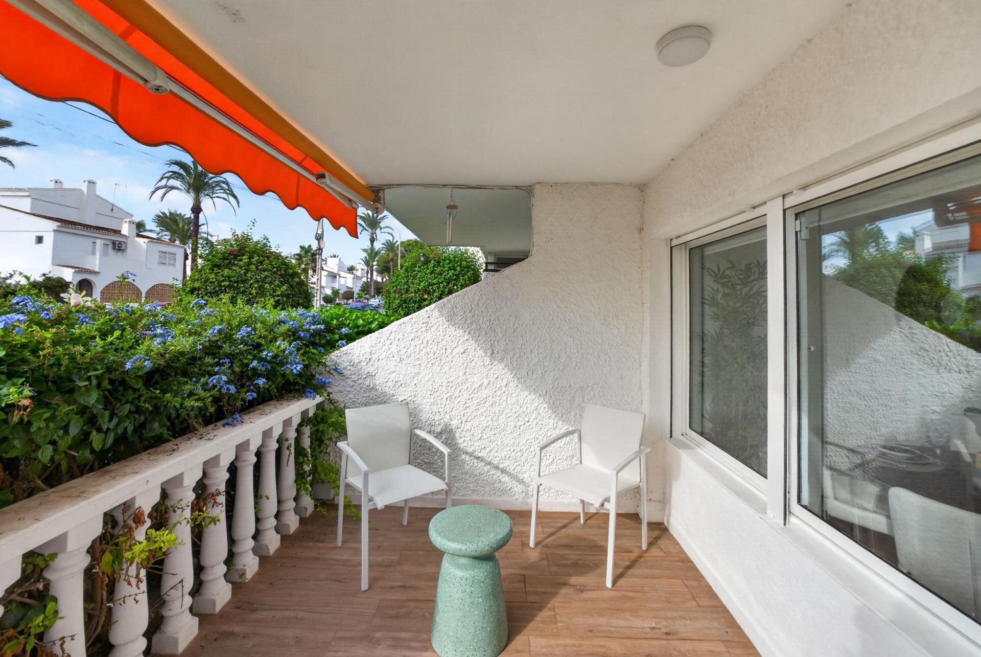 2-Bedroom Apartment in Villamartín-las Filipinas, Orihuela Costa - Image 4