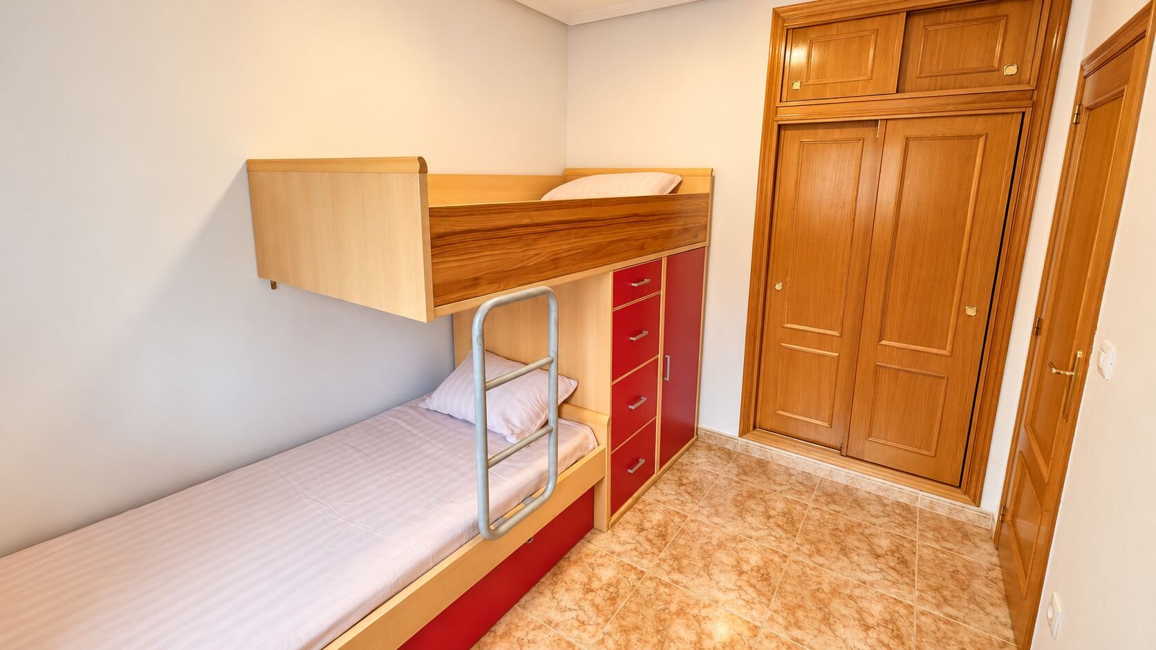 2-Bedroom Bungalow in La Ciñuelica, Orihuela Costa - Image 9