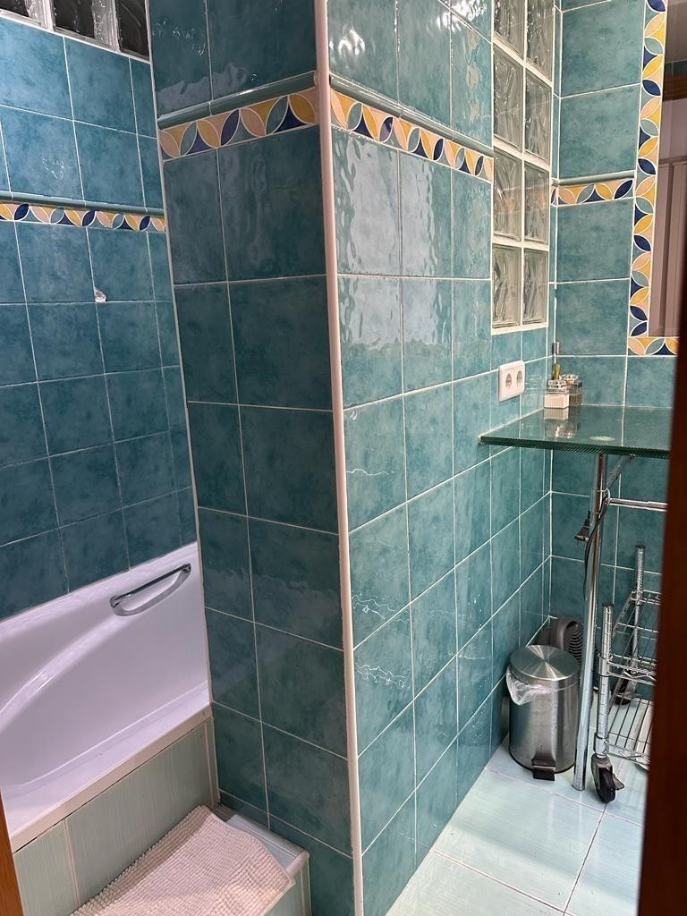 3-Bedroom Middle Floor Apartment in Benidorm | Sunny Cas... - Image 14