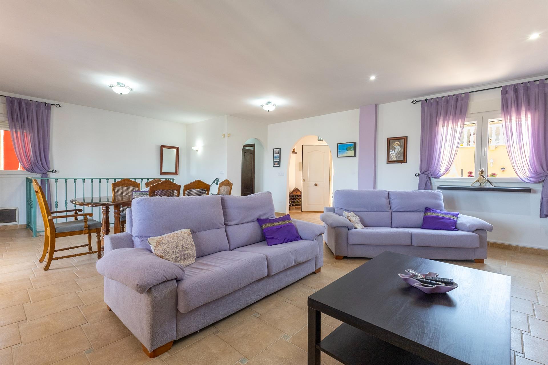 5-Bedroom House in  Algorfa - Image 11