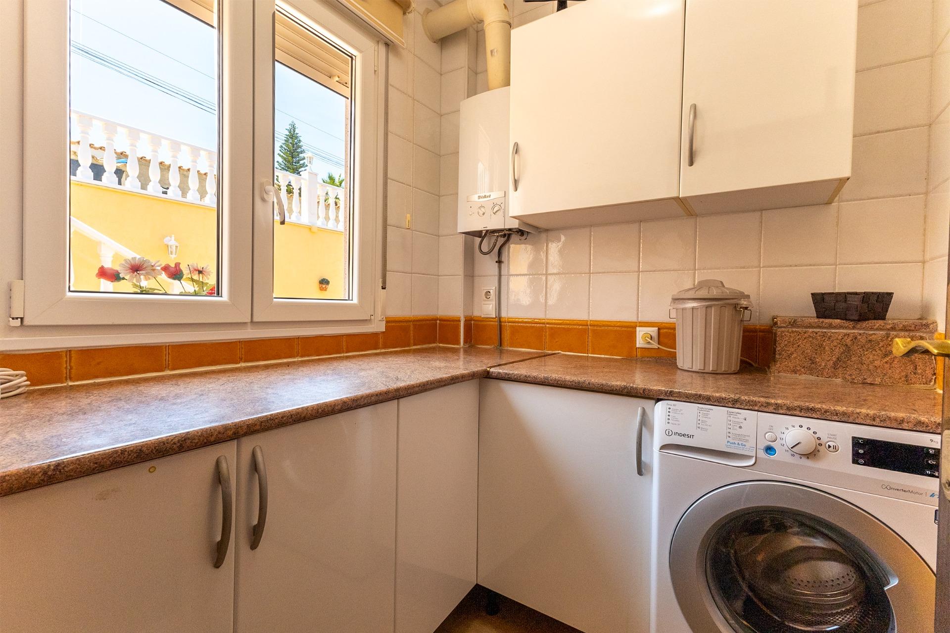 5-Bedroom House in  Algorfa - Image 17