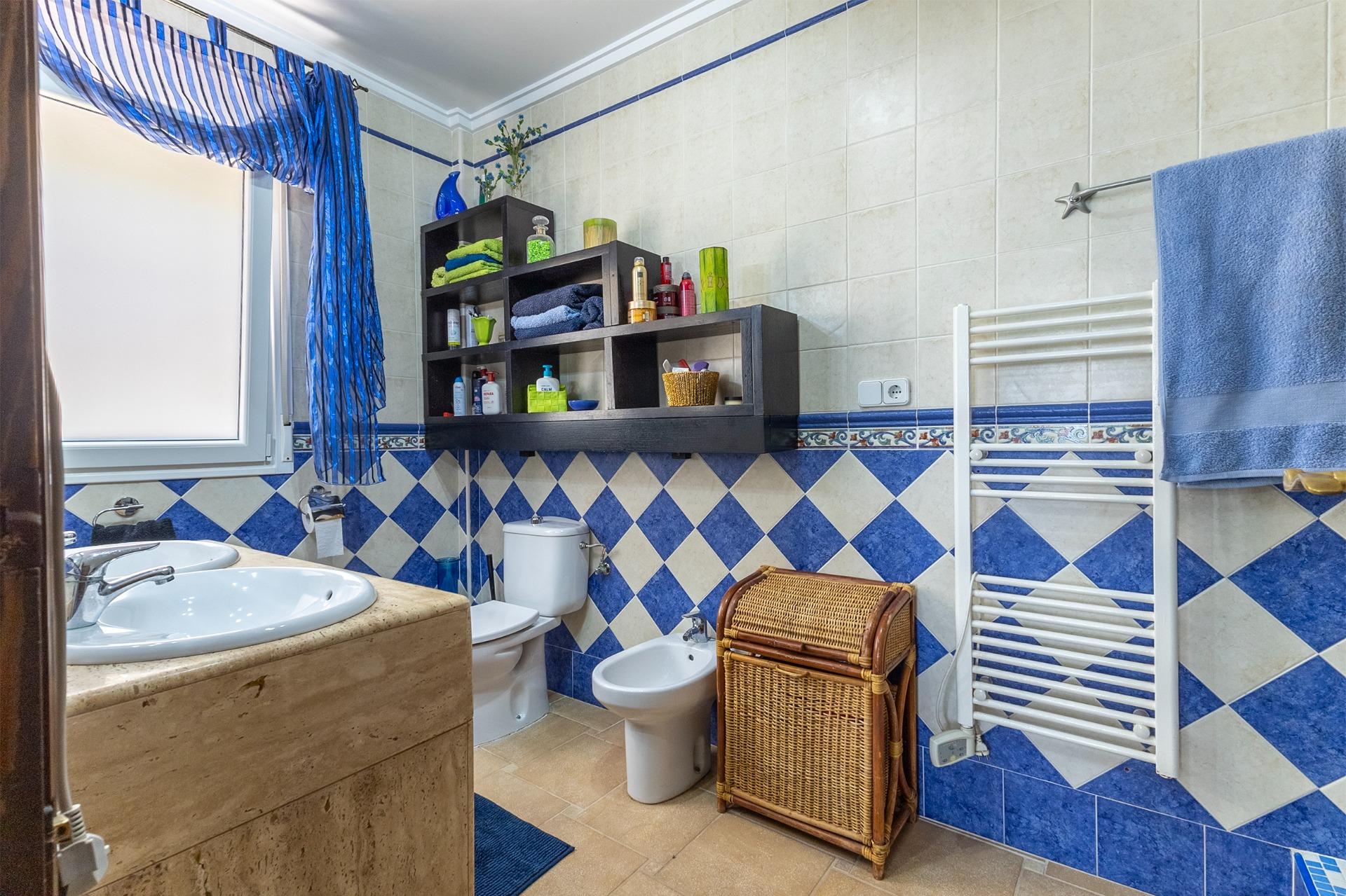 5-Bedroom House in  Algorfa - Image 22