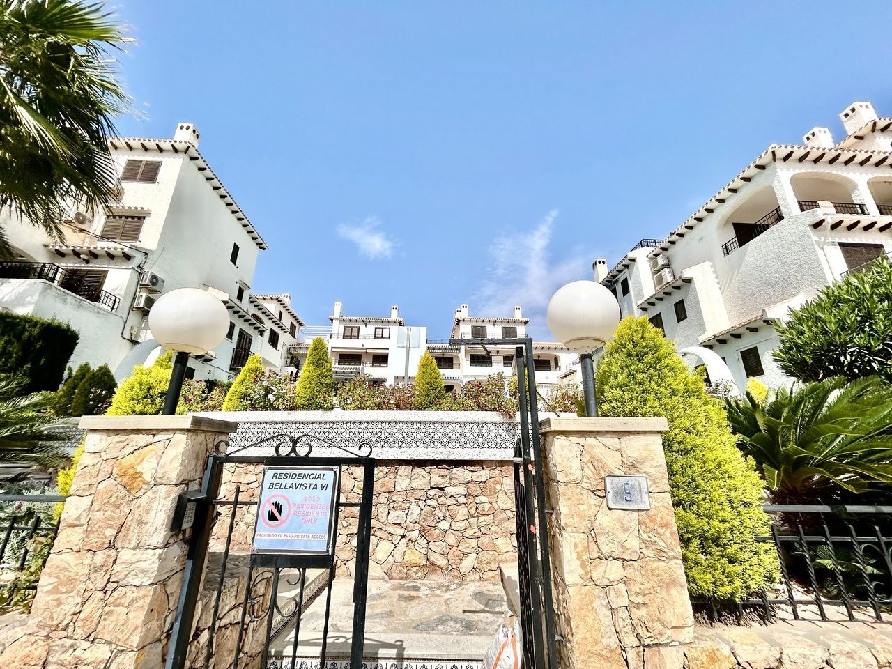 2-Bedroom Apartment in Cabo Roig - Image 22
