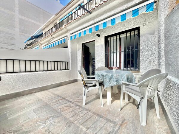 Apartamento de 2 Dormitorios en Estacion de Autobuses, Torrevieja