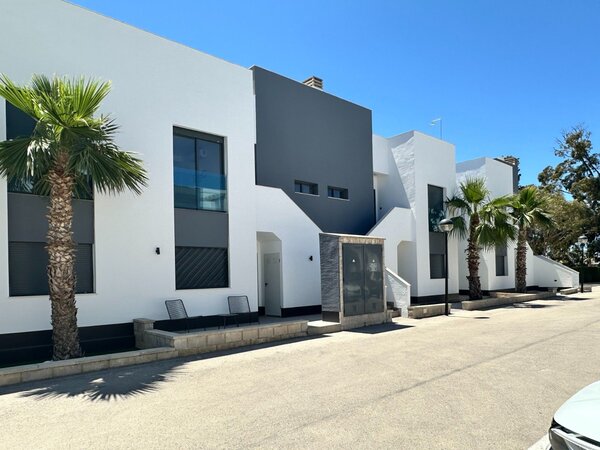 Apartamento de 2 Dormitorios en El Edén - Los Estaños, Guardamar del Segura