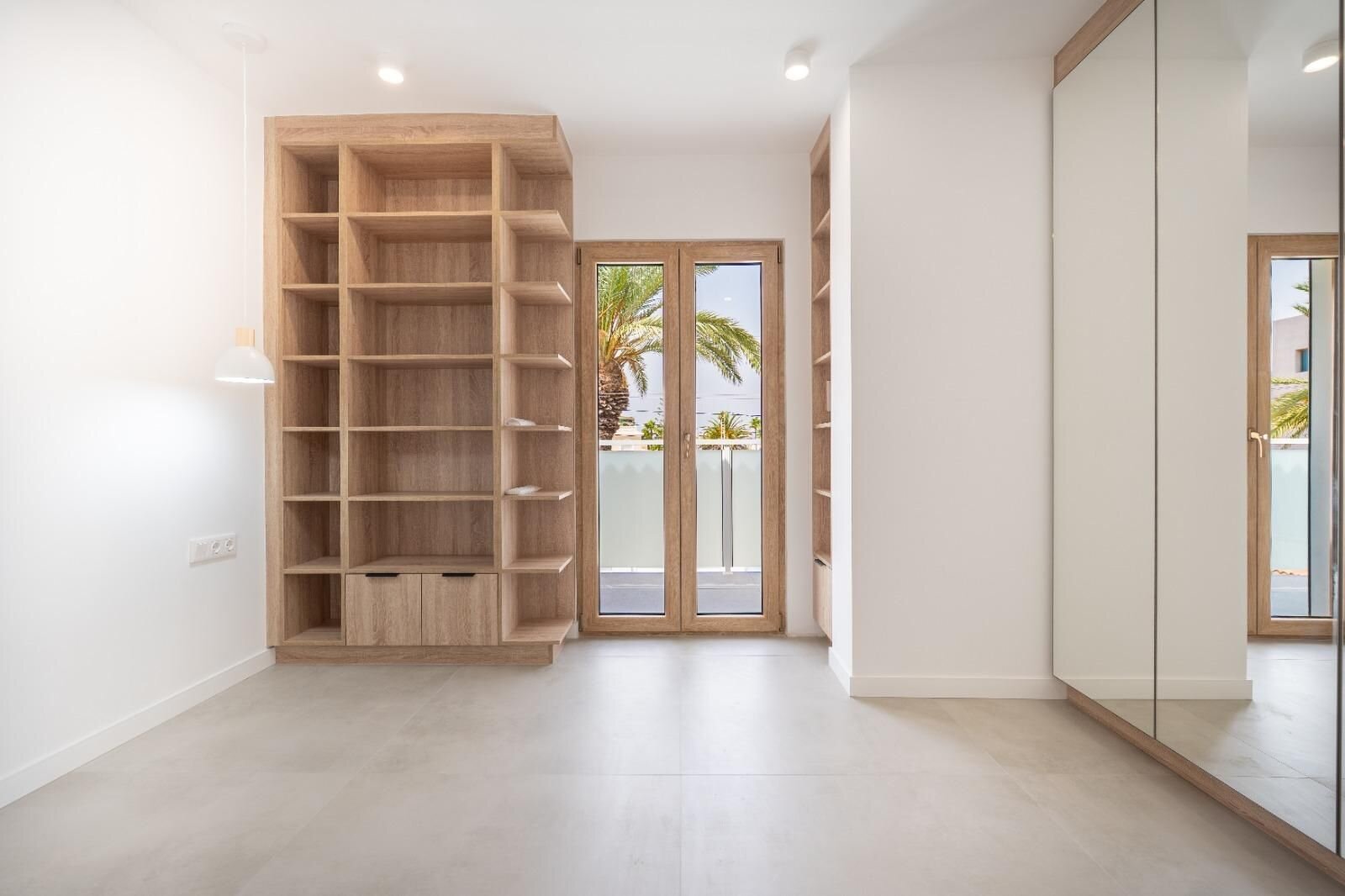 3-Bedroom Villa in Muy Cerca de la Playa, Cabo Roig - Image 19