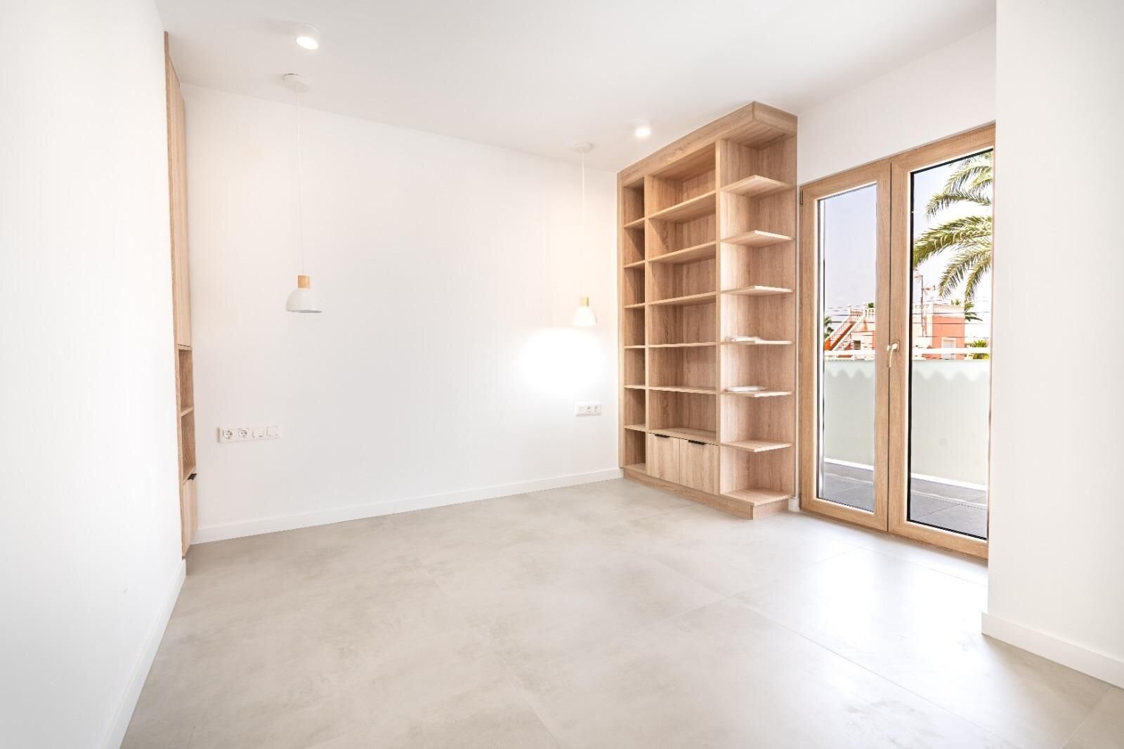 3-Bedroom Villa in Muy Cerca de la Playa, Cabo Roig - Image 23
