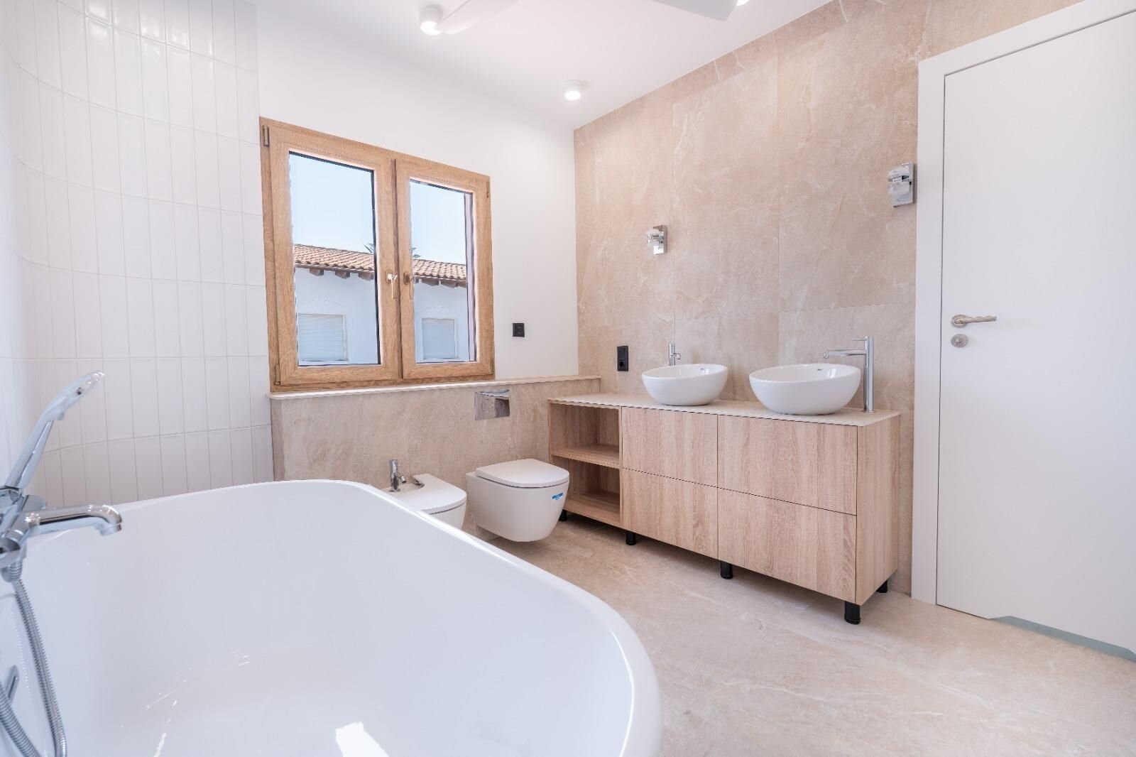 3-Bedroom Villa in Muy Cerca de la Playa, Cabo Roig - Image 25