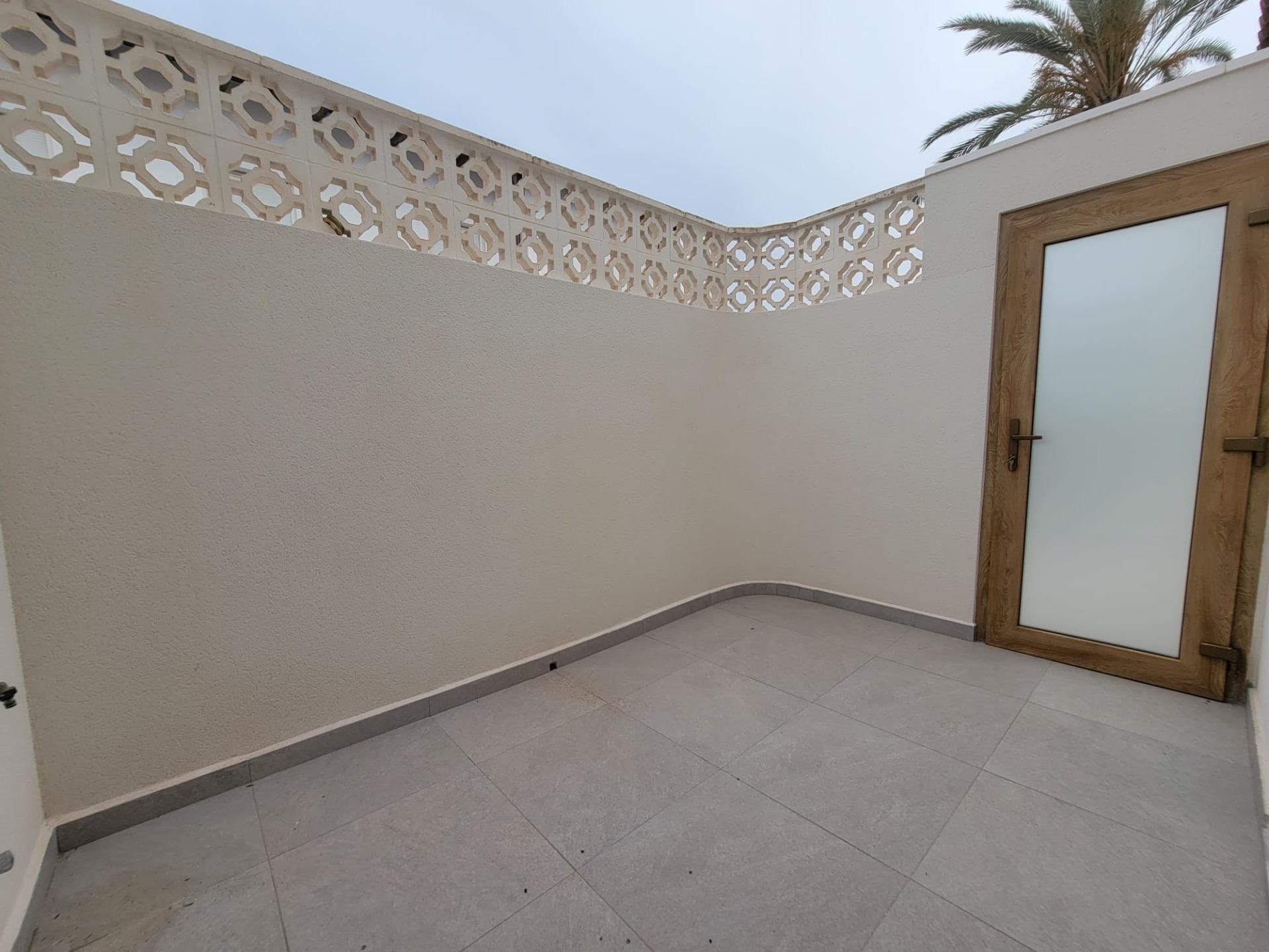 3-Bedroom Villa in Muy Cerca de la Playa, Cabo Roig - Image 46