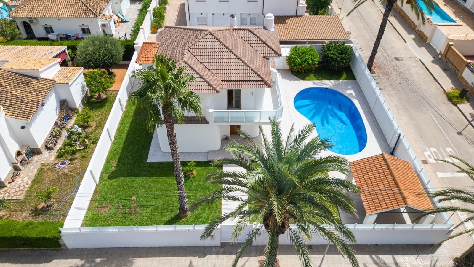 3-Bedroom Villa in Muy Cerca de la Playa, Cabo Roig - Image 50