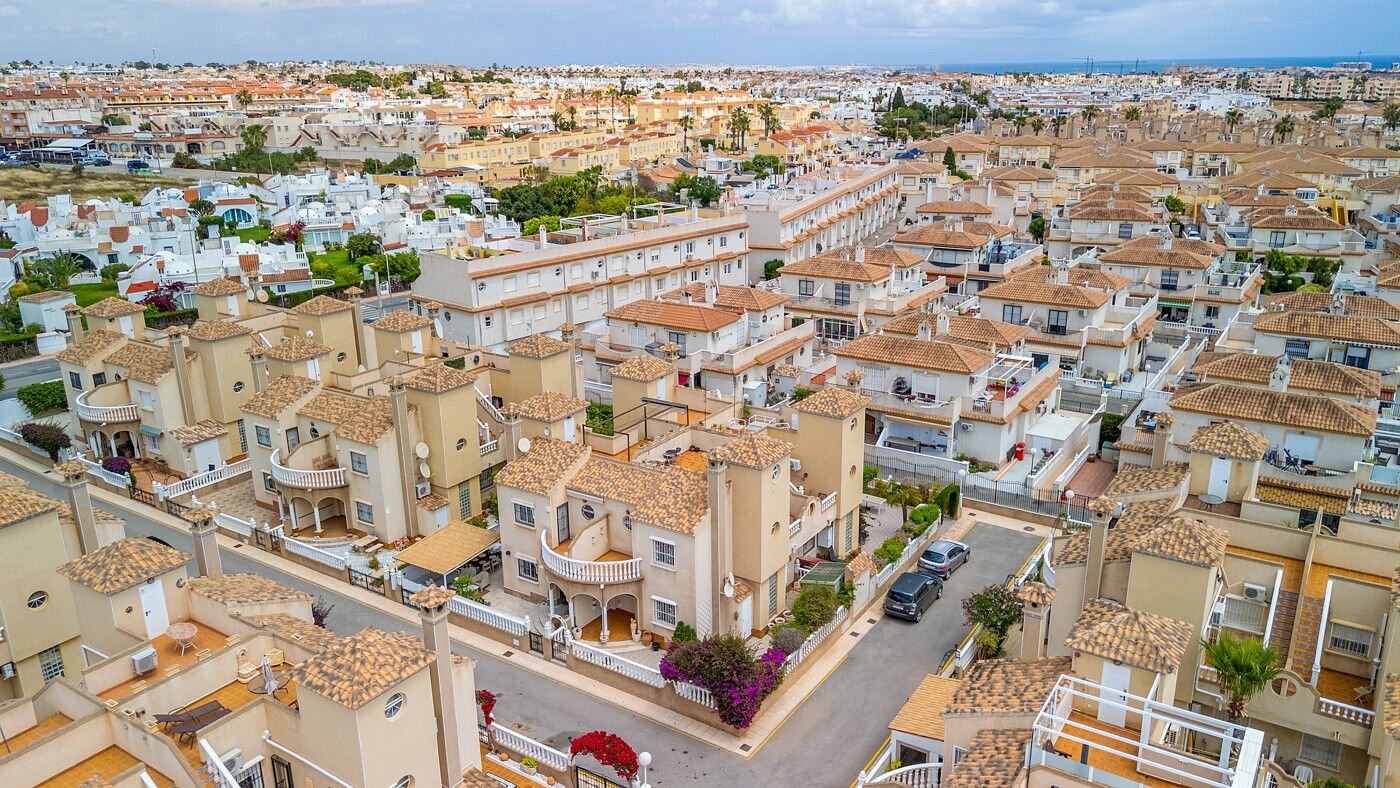 3-Bedroom Semi-detached house in La Chismosa, Orihuela Costa - Image 36