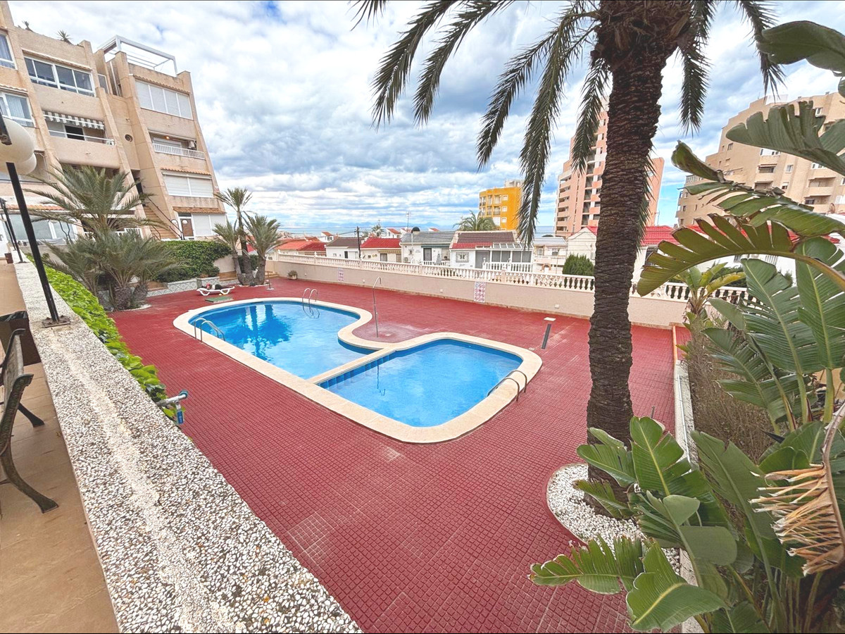 1-Bedroom Middle Floor Apartment in  Torrevieja | Sunny C... - Image 1