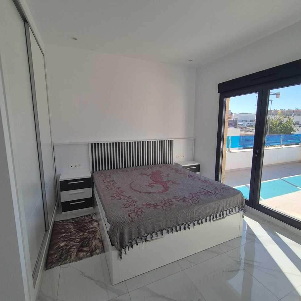 3-Bedroom Villa in Orihuela - Image 7