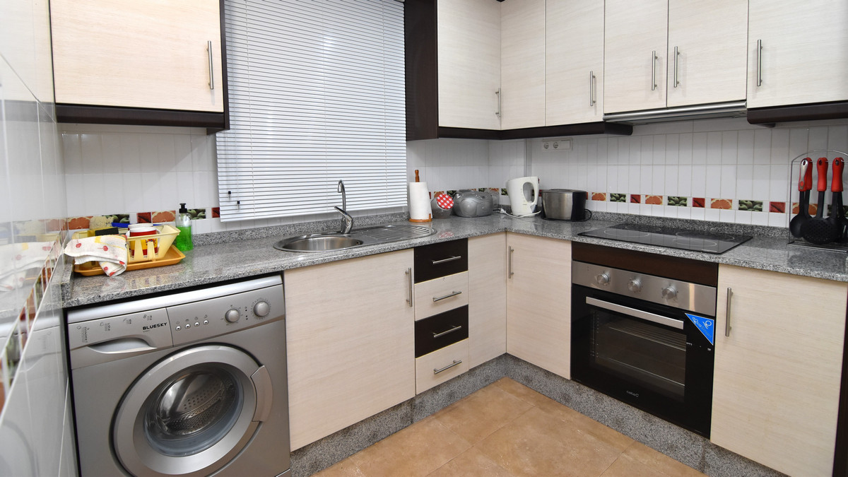 3-Bedroom Townhouse in  Guardamar del Segura | Sunny Casa... - Image 8