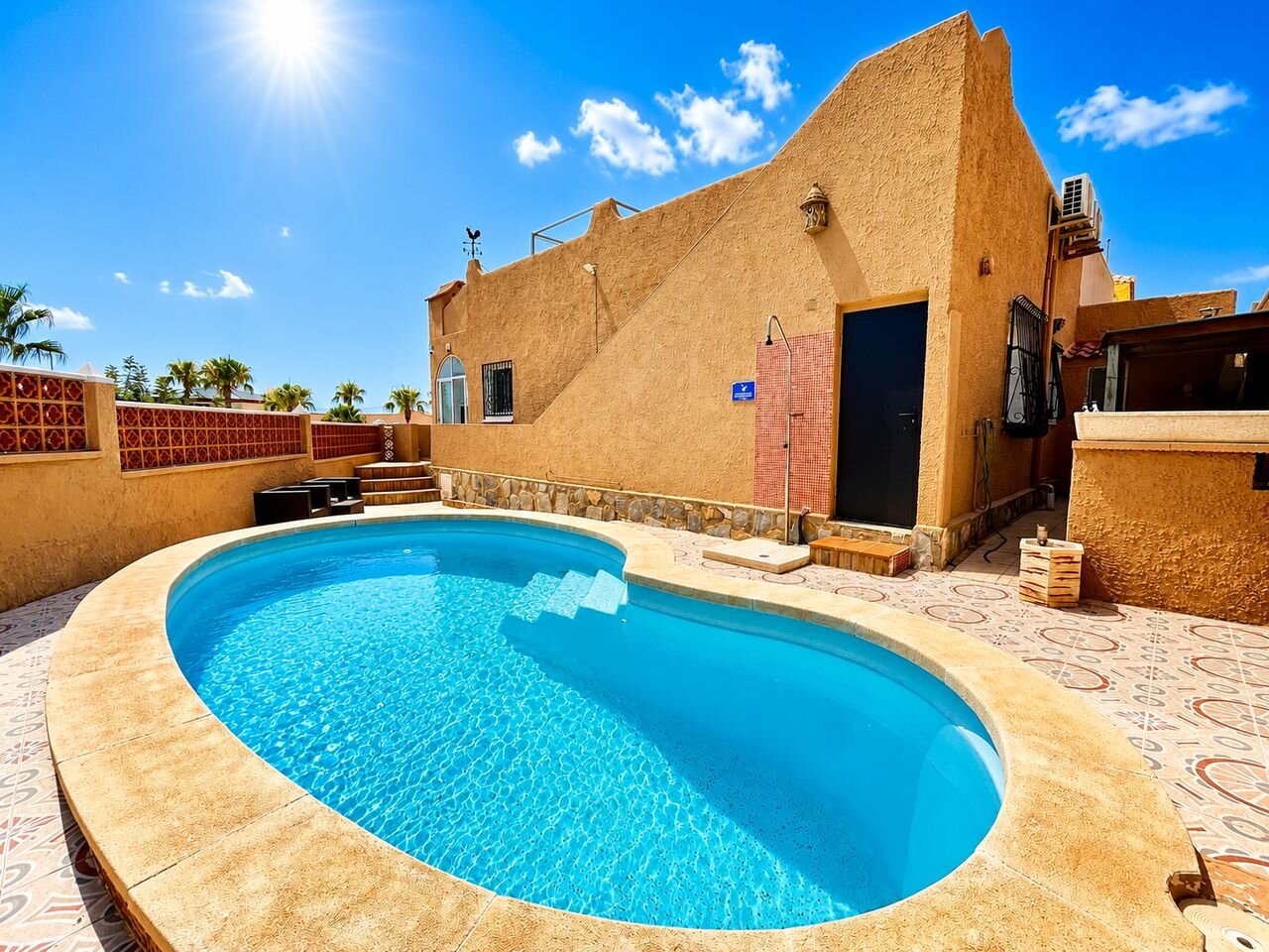 Bungalow z 2 Sypialniami w Villamartin, Orihuela Costa - Image 1