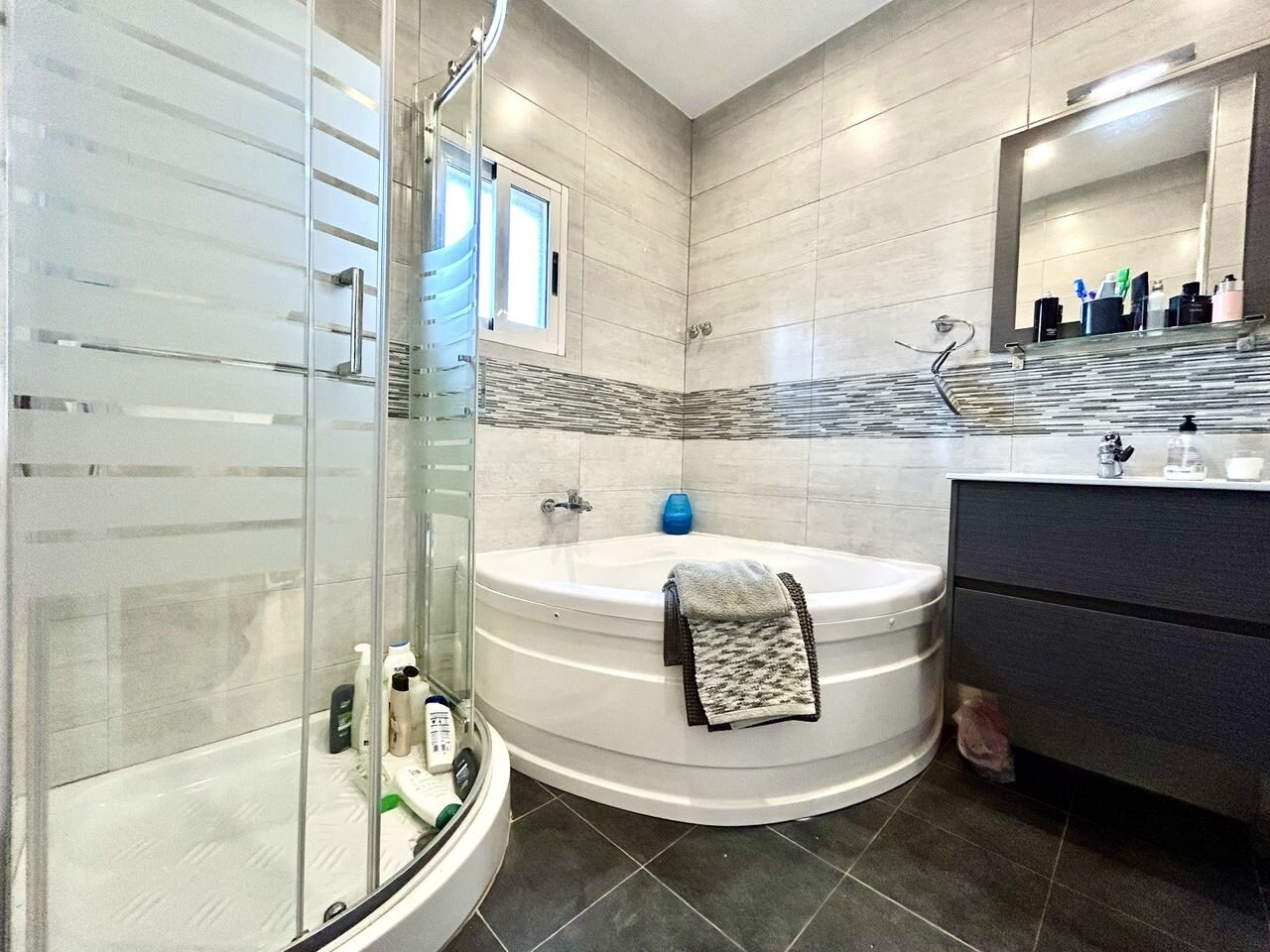 Bungalow z 2 Sypialniami w Villamartin, Orihuela Costa - Image 12