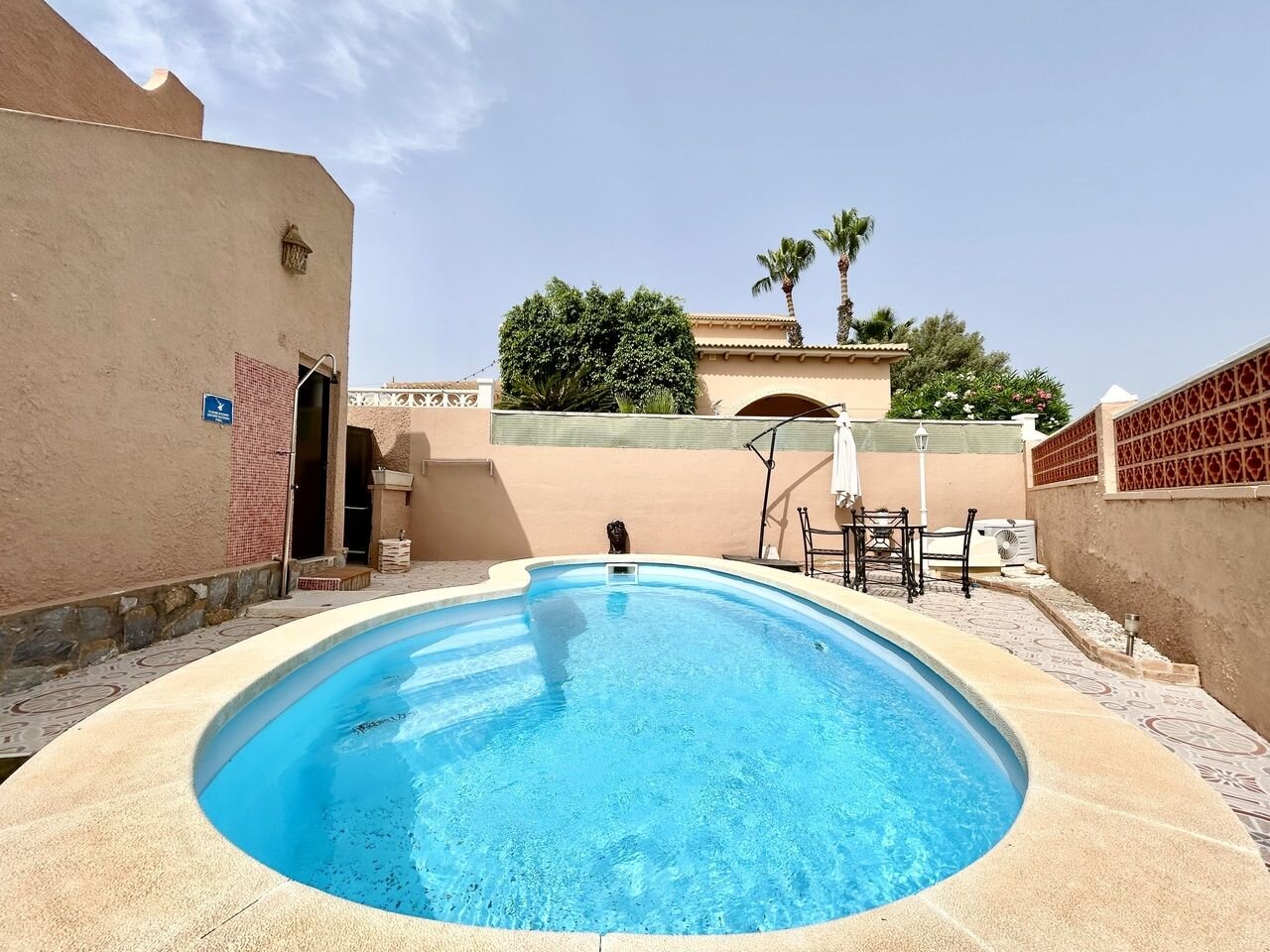 Bungalow z 2 Sypialniami w Villamartin, Orihuela Costa - Image 17