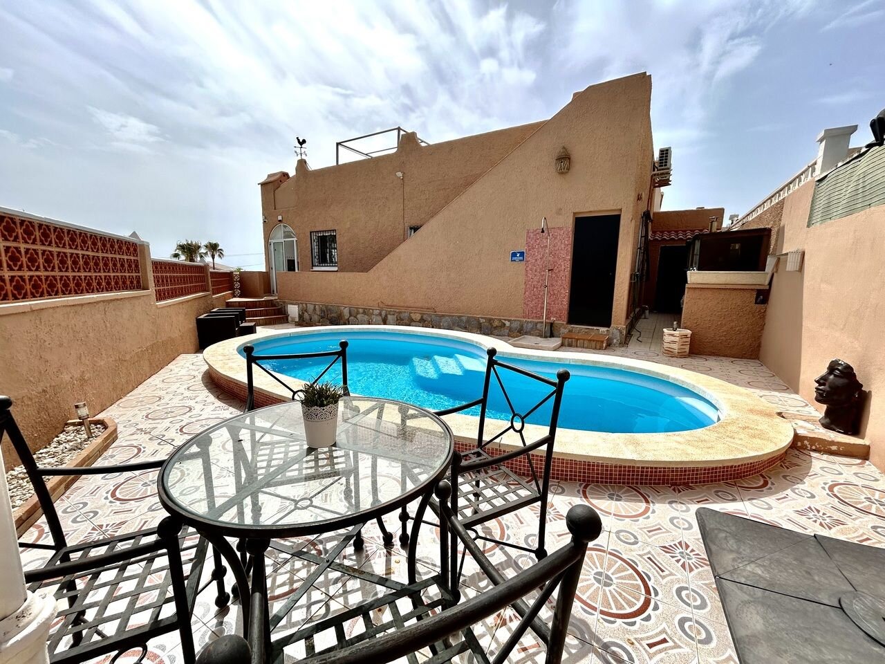 Bungalow z 2 Sypialniami w Villamartin, Orihuela Costa - Image 18