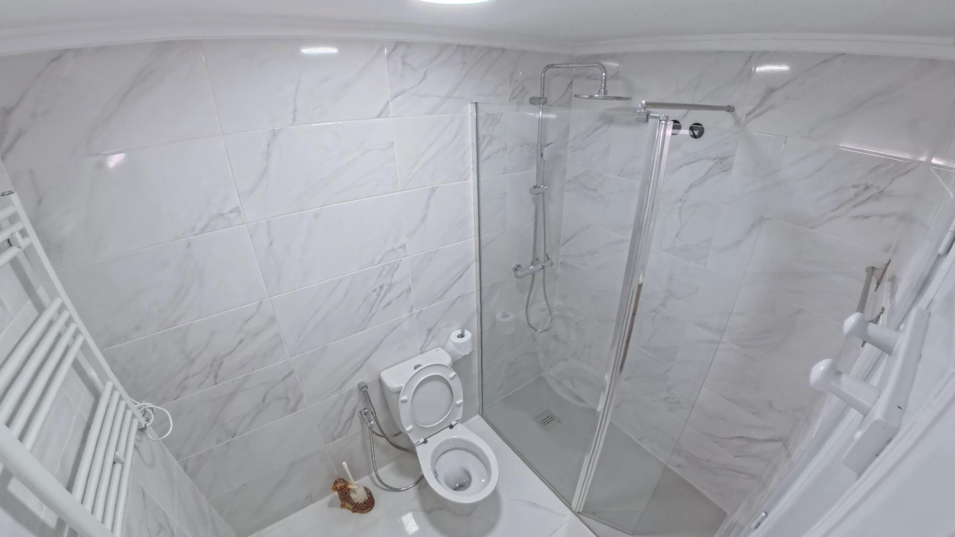 2-Bedroom Bungalow in El Limonar, Torrevieja - Image 16