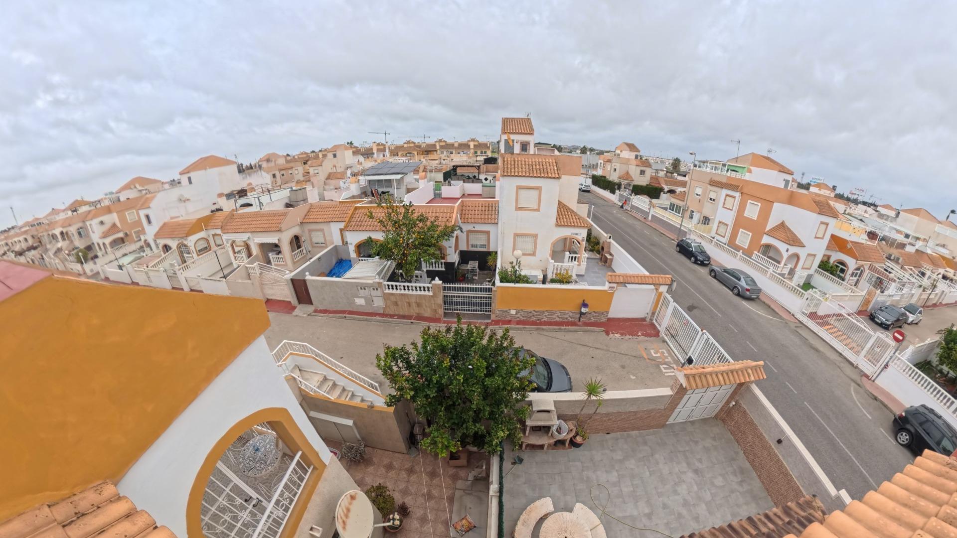 2-Bedroom Bungalow in El Limonar, Torrevieja - Image 23