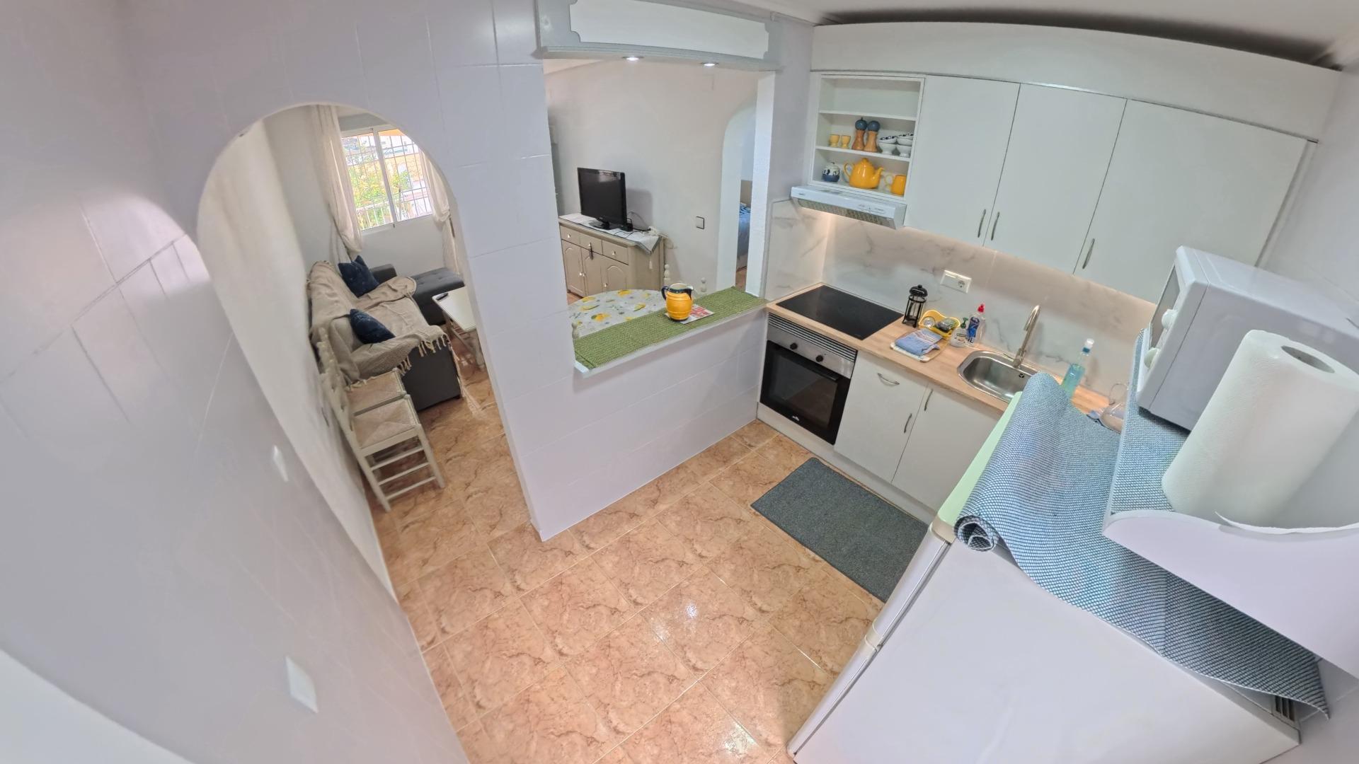 2-Bedroom Bungalow in El Limonar, Torrevieja - Image 8