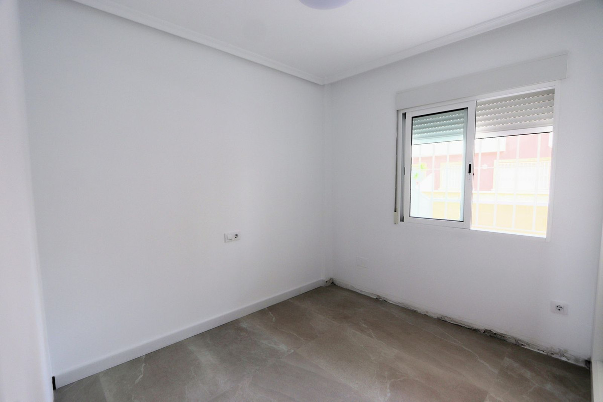 2-Bedroom Ground Floor Apartment in  Pilar de la Horadada... - Image 13