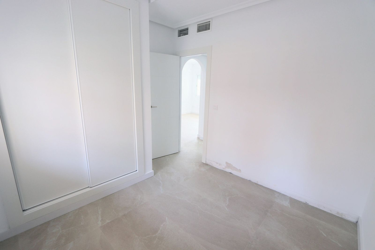 2-Bedroom Ground Floor Apartment in  Pilar de la Horadada... - Image 14