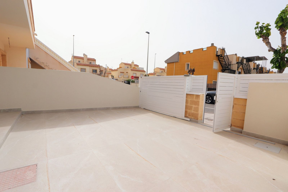 2-Bedroom Ground Floor Apartment in  Pilar de la Horadada... - Image 17