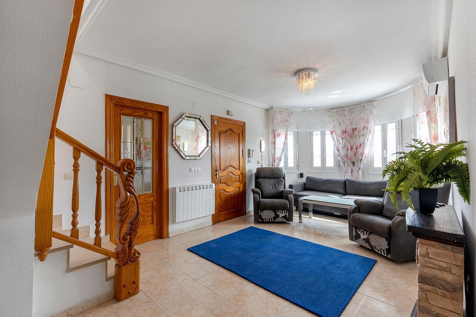 5-Bedroom Villa in  Torrevieja - Image 14