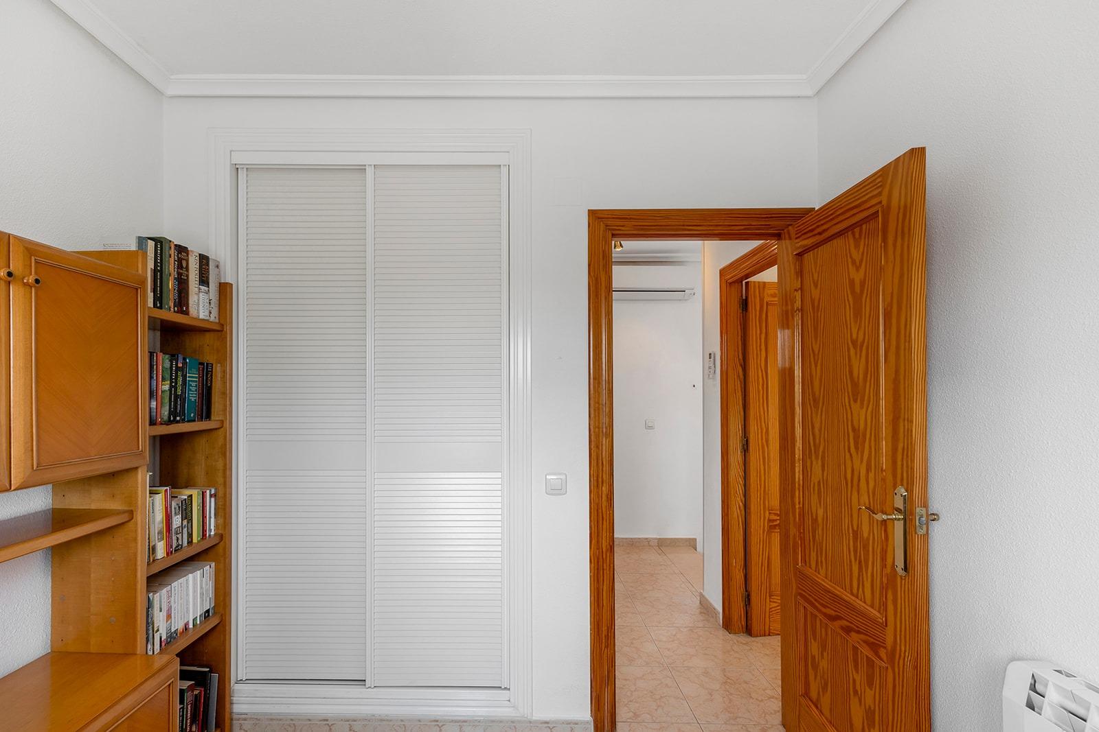 5-Bedroom Villa in  Torrevieja - Image 26