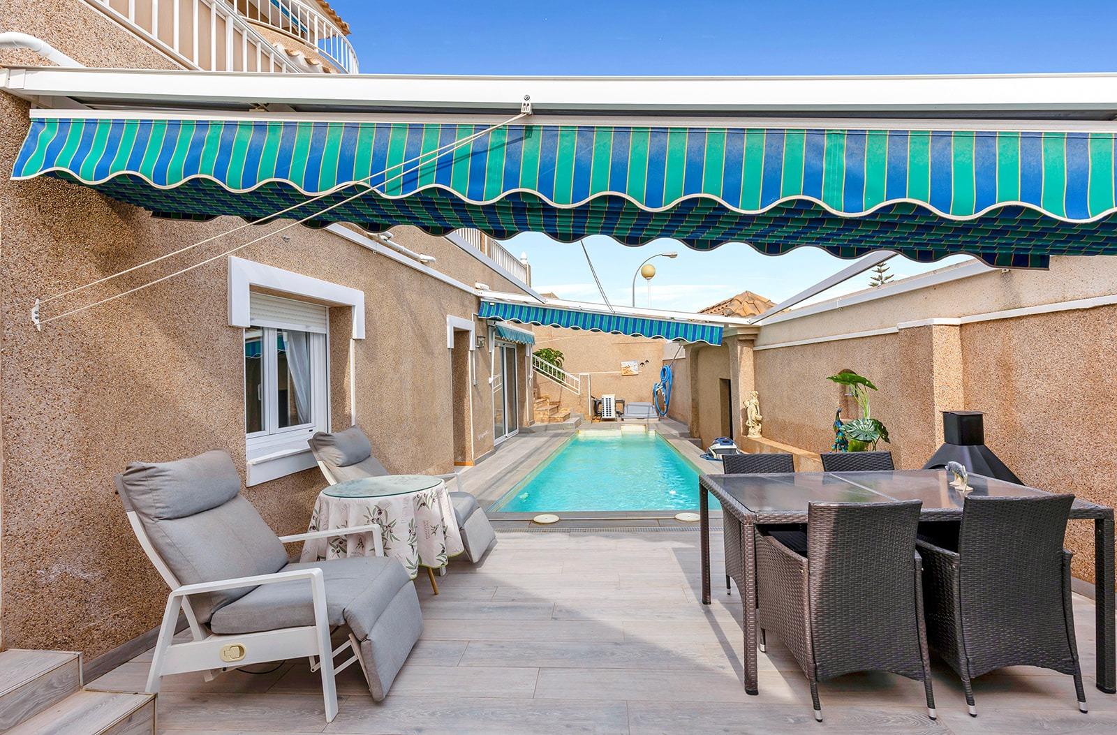 5-Bedroom Villa in  Torrevieja - Image 39