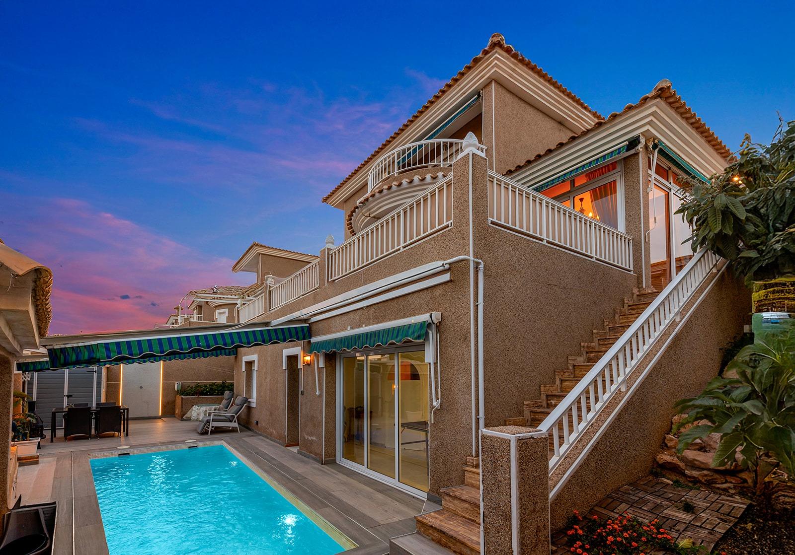 5-Bedroom Villa in  Torrevieja - Image 54