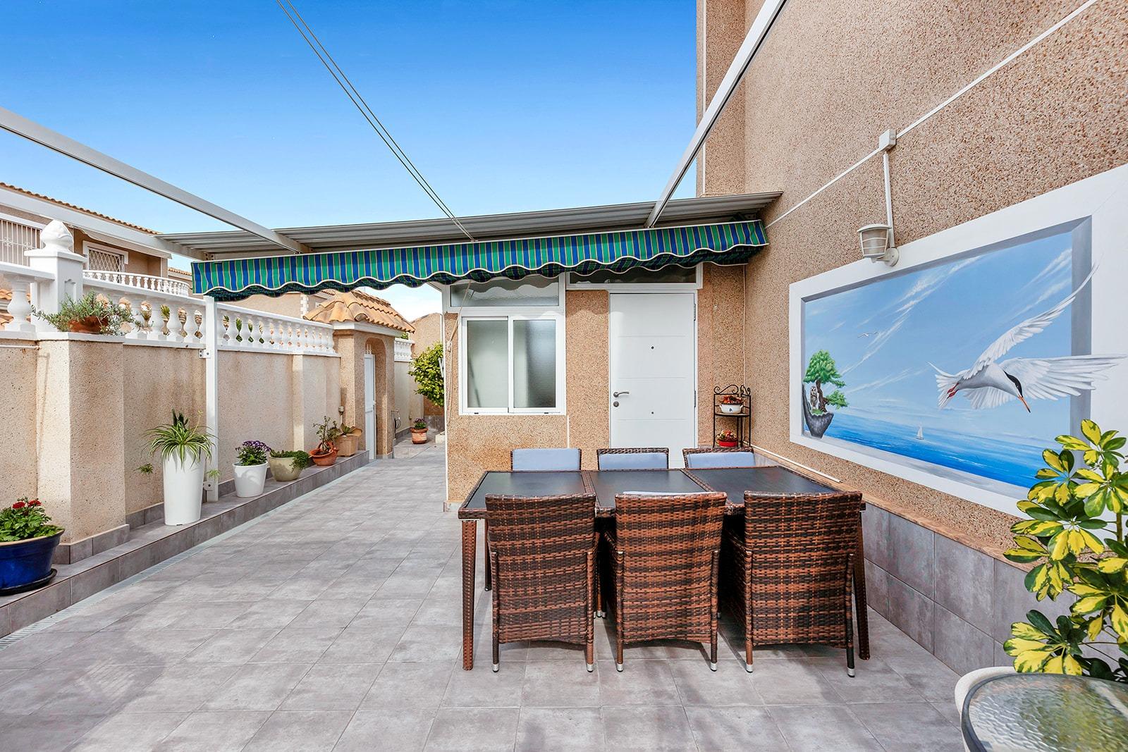 5-Bedroom Villa in  Torrevieja - Image 8