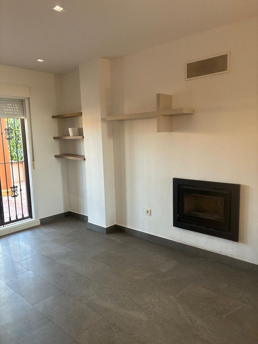 3-Bedroom Villa in El Banet, Almoradi - Image 11
